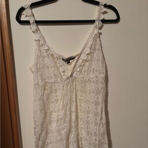 Lace Sleeveless top in White